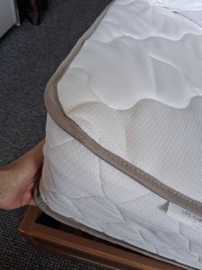 Hiazurm Matratze 140x200, 7-Zonen Federkernmatratze mit Spannbettlaken, Höhe 25cm, Taschenfederkernmatratze, Premium Taschenfederkern,H3 Kunden-Foto 1