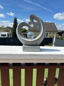 Solarleuchte Buddha Skulptur Granit-Optik mit Glaskugel moderne Solarlampe 30x15x46 cm Kunden-Foto 1