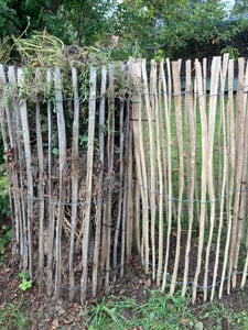 Staketenzaun in 26 Größen - Holzzaun aus Haselnuss - Gartenzaun Holz Höhen 50 cm - 150 cm Länge 5/10 Meter - Kastanienzaun für Garten (70cm x 5m) Kunden-Foto 19