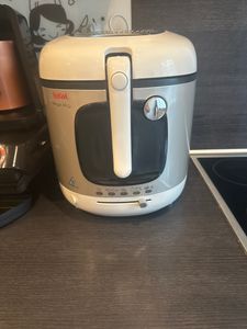 Tefal Mega 2 kg Fritteuse FR480, Fritteuse, 2 kg, 150 °C, 190 °C, 8 Person(en), Einzelbild Kunden-Foto 1