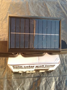 Solarleuchten Außen mit Bewegungsmelder, 74 LED Solar Strahler Außen, 360° Drehbar, 3 Modi Wandleuchte, 2400mAh Solar Außenleuchte, LED Solarlampen Kunden-Foto 11