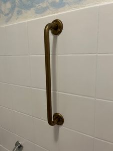 KOTARBAU® Maniglia per vasca da bagno 200 mm Bianco Supporto Maniglia per vasca da bagno Maniglia per doccia Maniglia a muro Supporto a muro Maniglione per anziani Ausilio per il bagno Foto del cliente 1
