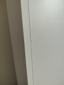 Klappbarer Schreibtisch mit Ablagen 2-in-1 Bücherregal Weiß Eckschreibtisch links mit Steckdose und USB-Anschluss Kunden-Foto 5