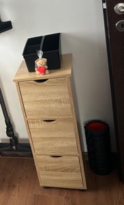 Schrank Mit Schubladen In Rustikaler Eiche, Schlanke, Geräumige Kommode Im Loft Kunden-Foto 1