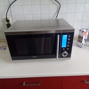 Mikrovlnná rúra MEDION 3 v 1 s funkciou grilu a konvekcie (23 litrov, 900 W, 1 000 W gril, 1 680 W konvekcia, 10 automatických programov, funkcia rozmrazovania, displej, MD11493) čierna Fotografia od zákazníka č. 12