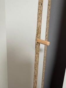 Geräumiger vier-türiger Kleiderschrank VIVO mit Schubladen und Metallgriffen – modernes Design Kunden-Foto 5