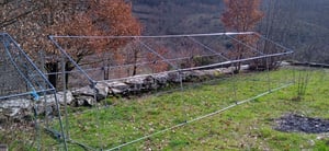 XINZI Poulailler Enclos 3x8x2m - Cadre en acier galvanisé + toit ombragé en PE, avec porte à serrure & 36m de filet PVC, pour poules/lapins Photo du client 1