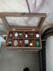 SONGMICS Uhrenbox Uhrenkasten, mit 8 Fächern, aus Massivholz, Glasdeckel Kunden-Foto 1