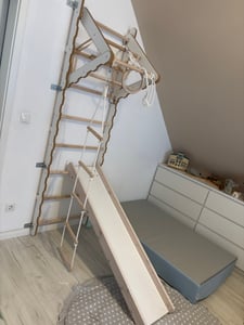 MAMOI® Klettergerüst Indoor, Sprossenwand für kinderzimmer, Kletterwand und spielgeräte mit Rutsche, Turngeräte mit Klimmzugstange für drinnen, Sportgeräte ab 3 jahren Kunden-Foto 2