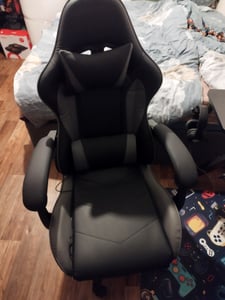Delman Bürostuhl Gaming Stuhl Massage Gaming Sessel Ergonomischer mit Fußstütze Kopfstütze Massage-Lendenkissen Gaming Chair Drehsessel 02-0042 Grau Kunden-Foto 4