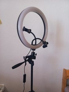 TACKLIFE MLT04 Selfie Ringleuchte, Handy Stativ, 12” Ringlicht mit Stativ und 2 Telefonhalter, 3 Farbe und Helligkeitsstufen, live Ringlicht für Schminken, Videoaufnahme Kunden-Foto 1