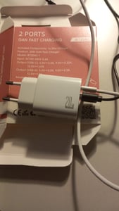 Schnellladegerät USB-C + USB-A Dual Netzteil Universal mit Kabel – Typ-C Lightning 2Meter Kunden-Foto 3