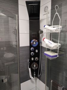 LED Duschpaneel Mischbatterie Wasserfall Regendusche 6-Funktion 304 Edelstahl Duschsystem Duschsäule,Schwarz Kunden-Foto 1