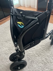 Helavo Aluminium Rollator mit 3 Rädern, Schmaler All terrain Dreiradrollator Kunden-Foto 2