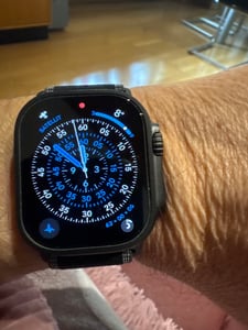 Apple Watch Ultra 3 , OLED, Touchscreen, 64 GB, WLAN, GPS, 61,6 g Kunden-Foto 1