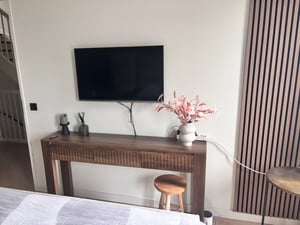 Tribesigns, consola de 160 cm de largo, con 3 cajones, mesa auxiliar marrón para el salón, mesa de entrada de madera para pasillo/zona de entrada Foto del cliente 1