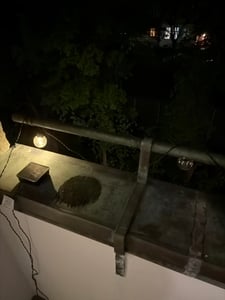 LUMILED Solárne reťazové osvetlenie do exteriéru, 450 LED, 5 kusov, motív púpavového ohňostroja, dĺžka 4 m, s diaľkovým ovládaním, 8 režimov, stmievateľné, USB-C, solárny panel, IP44, teplá biela 3000 K, záhradná dekorácia na terasu, balkón a vonkajšie priestory Fotografia od zákazníka č. 2