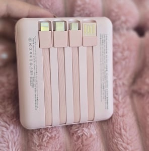 Mini Powerbank 20000mAh mit integriertem Kabel, Schnellladung, tragbares Ladegerät, große Kapazität, ideal als Geschenk Kunden-Foto 2