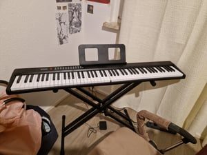 FCH Klappbares E-Keyboard mit 88 Tasten,halbgewichtete mit verstellbarem Ständer,Klappklavier,Bluetooth und MIDI,Digital Piano Set Kunden-Foto 1