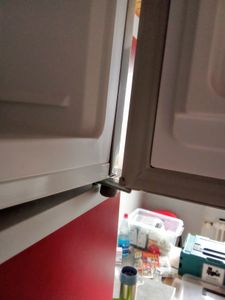 Stillstern Mini Gefrierschrank klein & leise 42L, Tiefkühltruhe mini Freezer -18°C mit Eiswürfelschale & Schloss, Türanschlag r./l., 4-Sterne Tiefkühlschrank klein Gefrierschränke Camping/Büro Silber Kunden-Foto 3