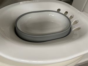 Relaxdays zitbad voor toilet, opvouwbaar, afmetingen: 12x36x39 cm, inzetbaar als bidet voor persoonlijke hygiëne, kunststof, wit/grijs Klantenfoto 3