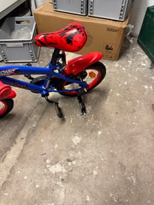 Superman Kinderfahrrad - Jungen - 14 Zoll - Blau - Zwei Handbremsen Kunden-Foto 1