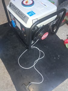 KRAFT&DELE | Benzinegenerator, 1200W, 12/230V, 2kM, Noodstroomgenerator, Stroomgenerator, Stroomaggregaat met oliepeilindicator Klantenfoto 1