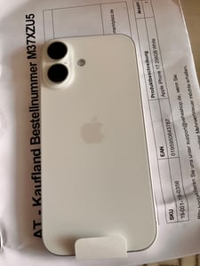 Apple iPhone 17 , 16 cm (6.3"), 2622 x 1206 Pixel, 256 GB, 48 MP, iOS 26, Weiß Kunden-Foto 1