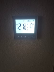 Smart Tuya WiFi Thermostat 3A Digitales programmierbares LCD-Display Fussbodenheizung Temperaturregler Digitaler intelligenter Wandthermostat fuer die Warmwasserbereitung Kunden-Foto 4