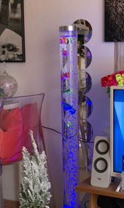 Selltec LED Wassersäule Sprudelsäule AVA Sprudelsäule mit 10 Fischen, RGB Dekolampe Wohnzimmer, Kinderzimmer, Jugendzimmer Kunden-Foto 1