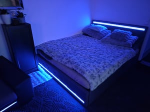 ProximaX lit rembourré 140x200cm avec fonction de chargement, LED et tête de lit réglable en hauteur, lit double avec sommier à lattes et 4 tiroirs, lit de rangement lin, gris Photo du client 6