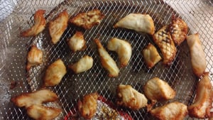 Fritéza na horúci vzduch 1650W, bez oleja, kovový vnútorný priestor, 6L, osvetlené priehľadové okienko, 9 prednastavených režimov varenia, vhodná do u Fotografia od zákazníka č. 5