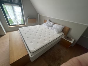 DEWINNER Matratze 160 x 200 cm, Matratze aus Memory-Schaum mit hoher Dichte, mittlere Härte, Dicke 25 cm, hypoallergen, isolierter Schlaf, 7 Zonen Kunden-Foto 2