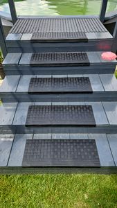 BigDean 10er Set Stufenmatten aus Gummi - 65x25cm - Treppenstufen Matten für Außen Outdoor - Antirutschmatten Treppe Anti-Rutsch Gummimatten Kunden-Foto 1