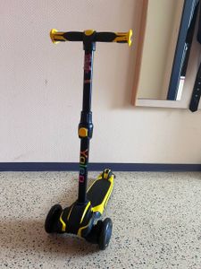 Yoleo Kinderscooter, kinder roller mit LED Leuchtenden Räder, Dreiradscooter 4 Höhenverstellbare für Jungen & Mädchen im Alter von 3-12 Jahren, bis 50kg blasbar, Gelb Kunden-Foto 1