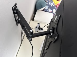Uchwyt ścienny do telewizorów FCH o przekątnej od 26 do 50 cali, z poziomnicą, z możliwością pochylania i obracania, do standardu VESA maks.: 200x200, do 30 kg – czarny Zdjęcie produktu od klienta nr 4