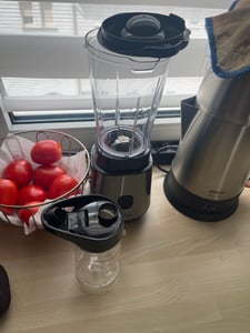 LEHMANN Standmixer Smoothie Maker Mixer 1000ml, 1200W,  Smoofit Blender mit tragbare Flaschen Kunden-Foto 2