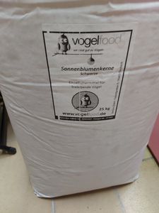 Vogelfood 10 kg geschälte Sonnenblumenkerne Ernte 2025 Vogelfutter Streufutter Fettfutter Kunden-Foto 3