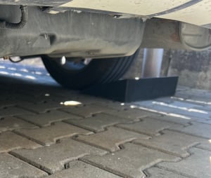 LZQ 2 x Bordsteinrampe Auffahrrampe 47 x 31 x 10,5 cm 2500 kg Gummirampe, Universal Rampe für Auto Kunden-Foto 1