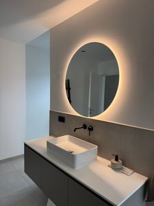 LED Spiegel Badezimmerspiegel mit Beleuchtung Lichtspiegel Rundspiegel - Rund Rund Ø50 cm - (Warmweiß 3000K） Kunden-Foto 1