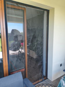 Sekey 120×220 cm Fliegengitter Magnet Tür Balkontür Fiberglas Insektenschutz ohne Bohren Magnet für Seitliches Öffnen, Gegen Katzenkratzer Kunden-Foto 2