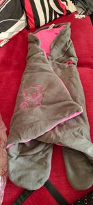 KIDIZ® Baby Einschlagdecke Babyschale Winter Herbst Babydecke mit Kapuze & Tasche Universal Fußsack kompatibel mit Maxi-Cosi, Römer, Buggy, Kinderwagen & Autositz isolierend gegen Wind, Nässe & Kälte Kunden-Foto 1