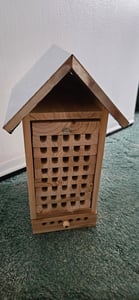 UNUS Insektenhotel Bienenhaus Bienenhotel aus Holz mit Zinkdach Kunden-Foto 1