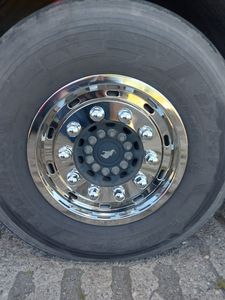 TruckKing Felgenkappe Edelstahl Radblende Radkappe für die vordere Felge LKW 22.5x11.75" 300mm ET120 Kunden-Foto 1