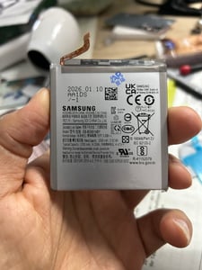 Original Samsung Galaxy S22 S901B EB-BS901ABY Akku Batterie Battery 3700mAh Accu GH82-27494A 14.35 Wh inklusive vormontierte Klebefolie Kunden-Foto 1