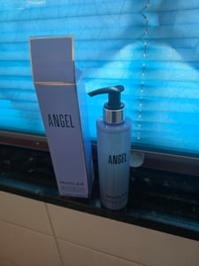 Thierry Mugler Angel Parfémovaný sprchový gel 200ml Fotografie od zákazníka č. 2