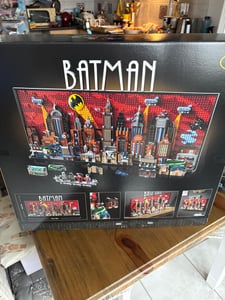 LEGO DC Batman: Die Zeichentrickserie Gotham City, Bauset für Erwachsene mit Minifiguren, Geschenk für Filmliebhaber, Spielset mit Superhelden, Batman-Geschenkideen 76271 Kunden-Foto 1