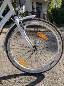 Bergsteiger Marseille 26 Zoll 28 Zoll Damenfahrrad, ab 150 cm, Korb aus Rattan, Fahrrad-Licht, Damen-Citybike, Damenrad im Retro-Design, 6 Gang Shimano Tourney Schaltung Kunden-Foto 4