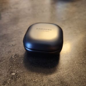 Samsung R180 Galaxy Buds Live, mystic black Kunden-Foto 1