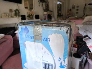 JUNG TVE25 Mobiles Klimagerät mit Wasserkühlung, leise, inkl. Fernbedienung + Timer, Kühlender Ventilator ohne Abluftschlauch, für Zimmer, kompaktes Kunden-Foto 3